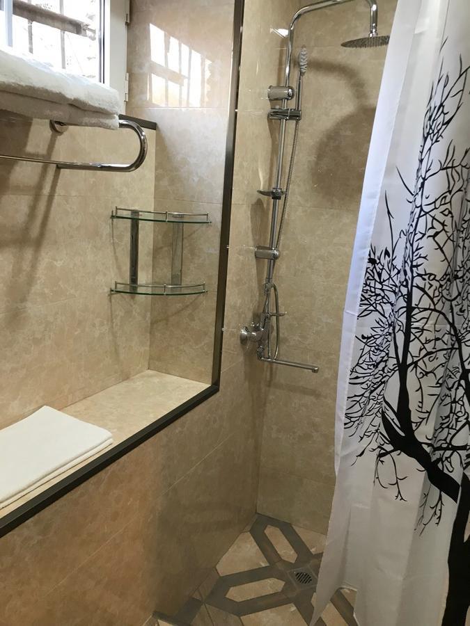 Aleon Hotel Тбілісі Екстер'єр фото